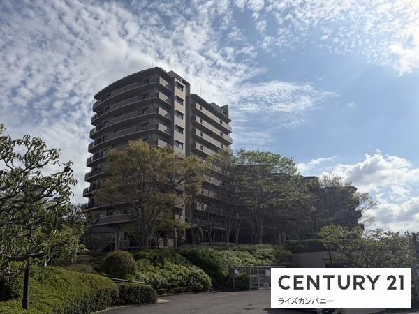 3LDK apartment in Kawachinagano, Osaka - Photo 1