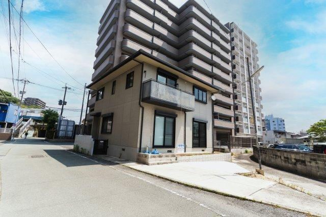 5LDK+S house in Chuo Ward, Kumamoto - Photo 1