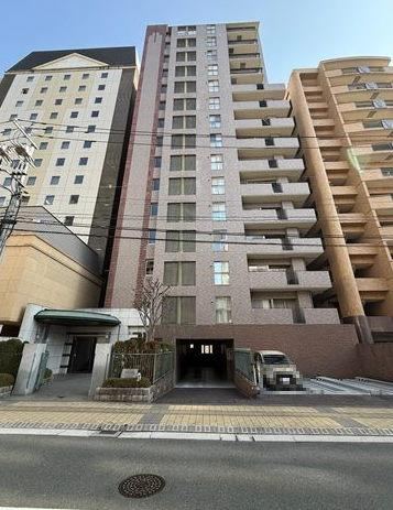 3LDK apartment in Naka Ward, Hiroshima - Photo 1