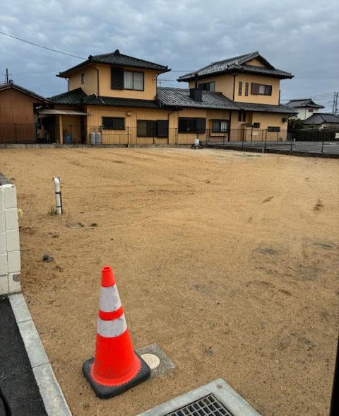 Generous Land in a Peaceful Residential Area - Photo 1