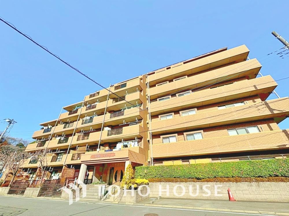 Corner Unit 3LDK Apartment with Large Balcony - Photo 1