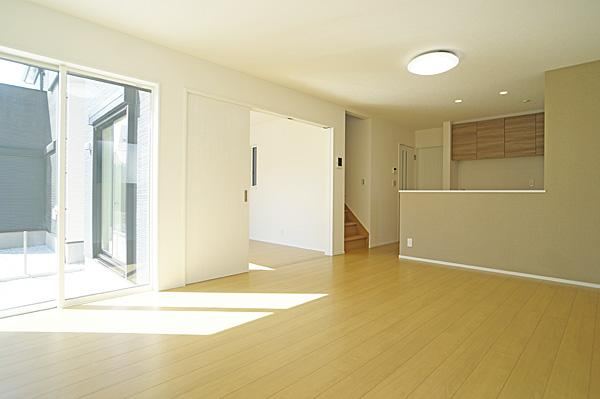 Convenient 4LDK House Near Keikyu Kurihama Station - Photo 1
