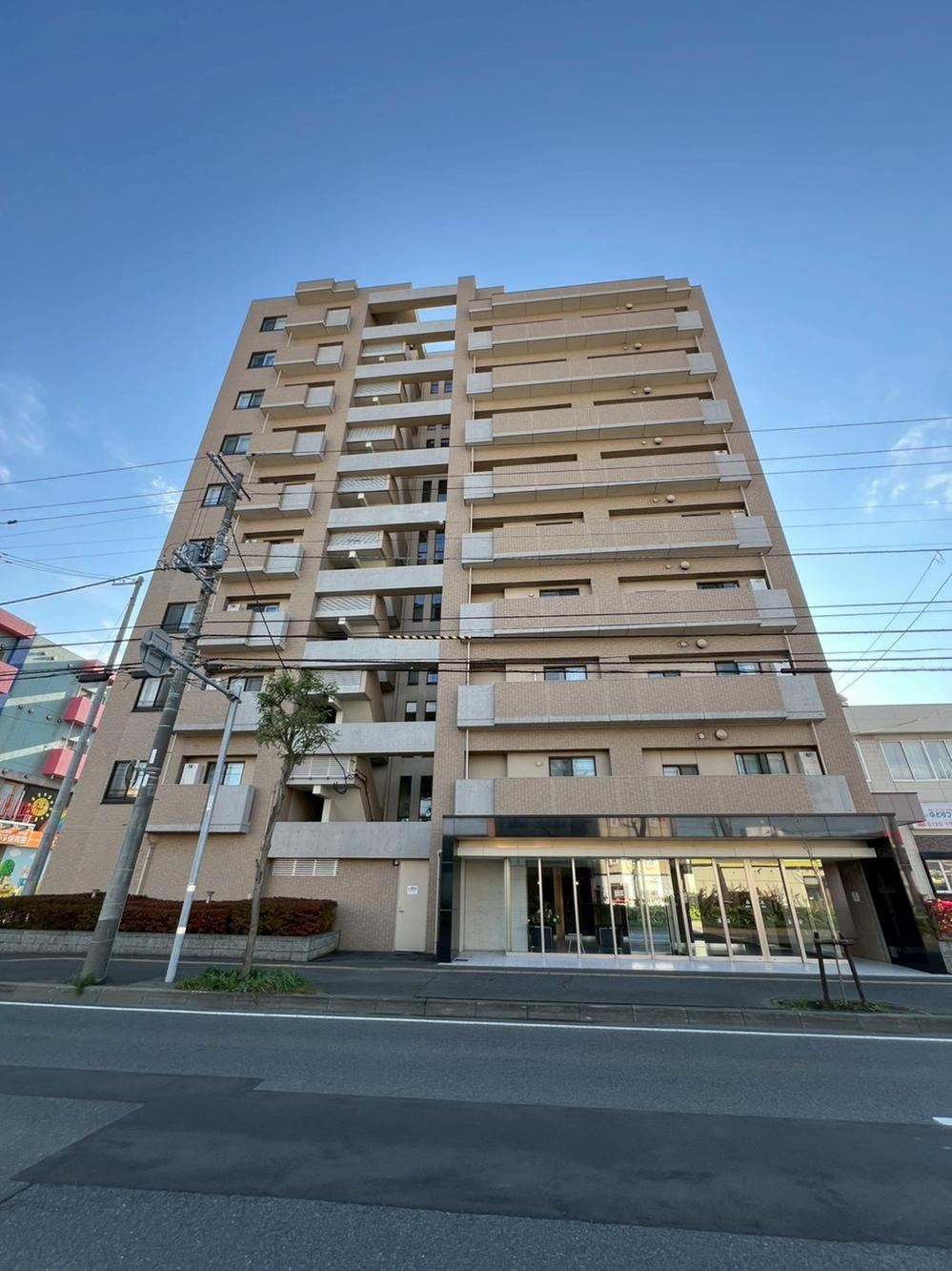 3LDK Apartment Just 7 Minutes from Nango 18-chome Station - Photo 1