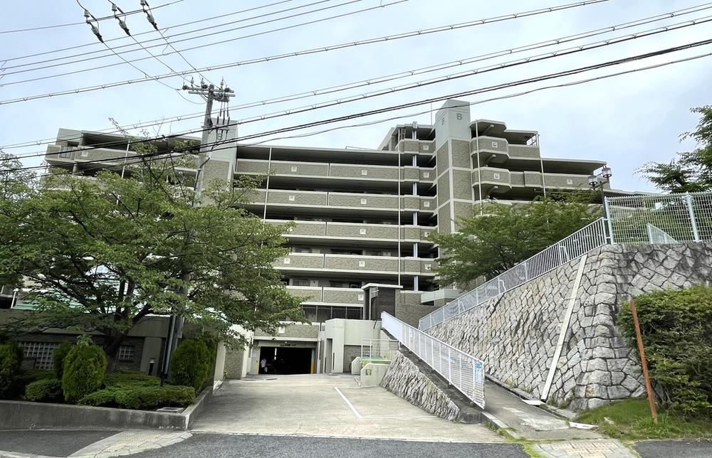 studio apartment in Suma Ward, Kobe, Hyogo - Photo 1