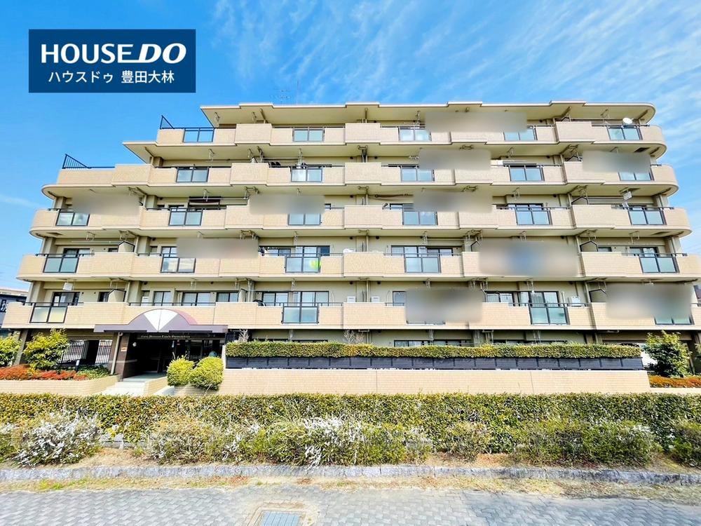 3LDK apartment in Toyota, Aichi - Photo 1