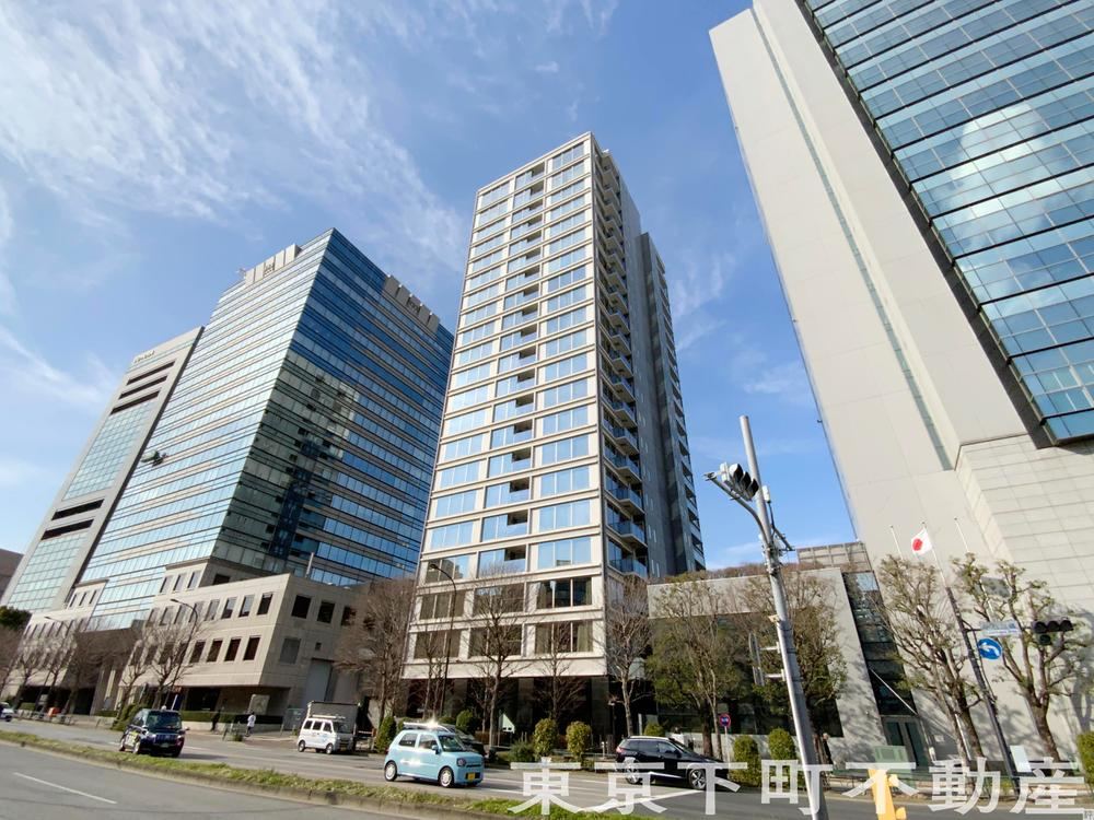 Stylish 2LDK Apartment in Korakuen, Bunkyo - Photo 1