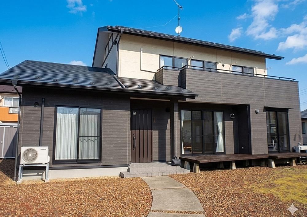 Spacious 4LDK House with Large Garden in Ishinomaki - Photo 1