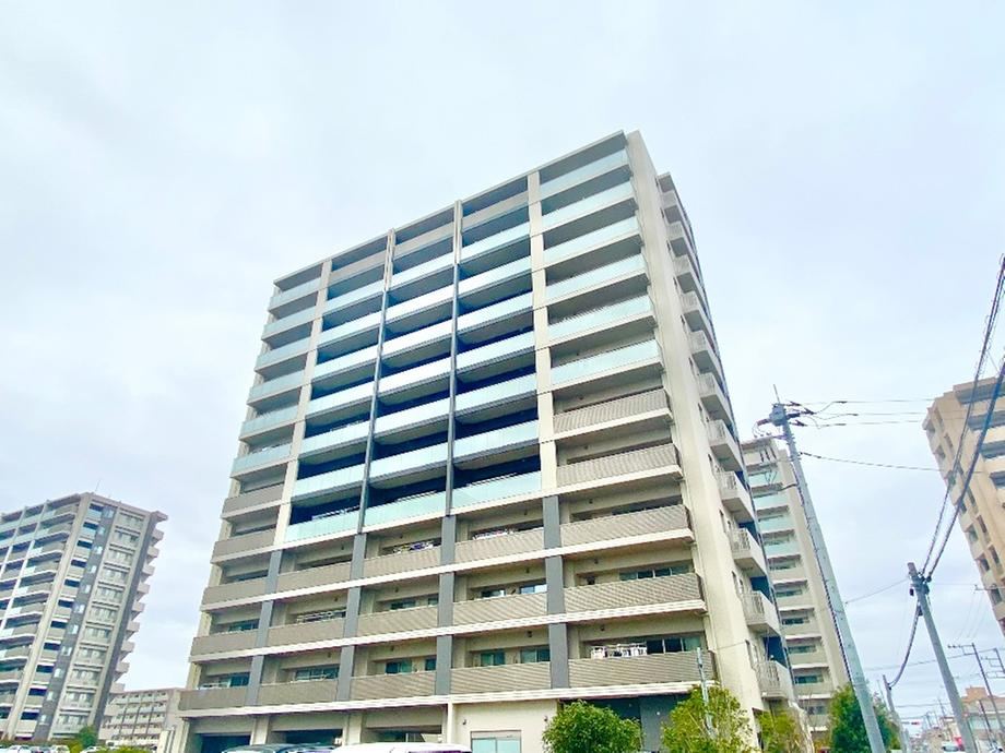 Modern 2LDK Apartment Near Katsuta Station - Photo 1