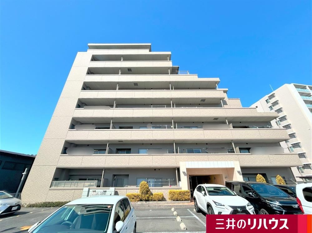 4LDK apartment in Chiryu, Aichi - Photo 1
