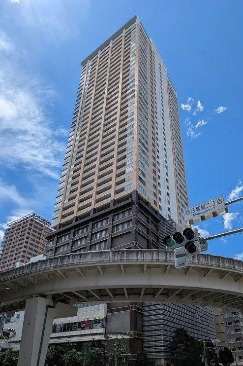 Newly Renovated 2LDK Apartment Just Steps from Nippori Station - Photo 1
