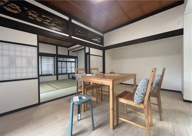 Renovated 4LDK House with Traditional Touch - Photo 1