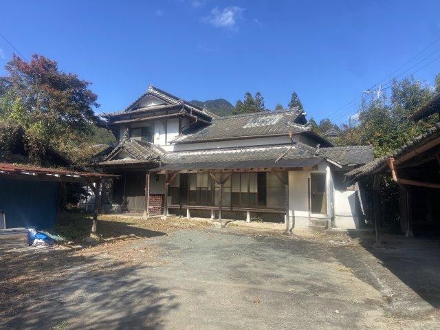 7DK house in Yamaga, Kumamoto - Photo 1