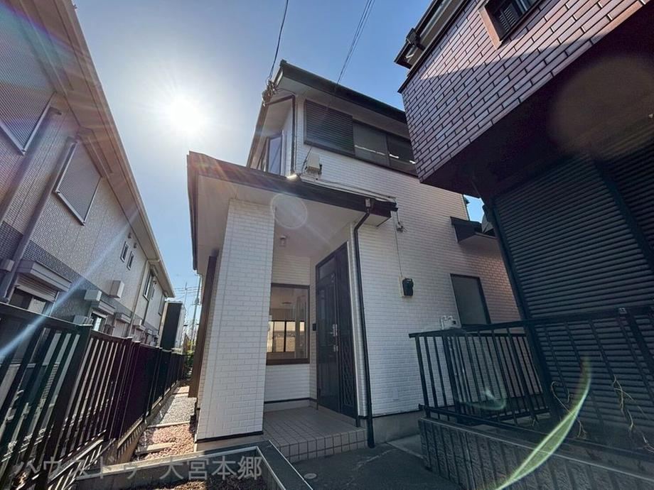 Renovated 3LDK Home with Expanding LDK in Ageo - Photo 1