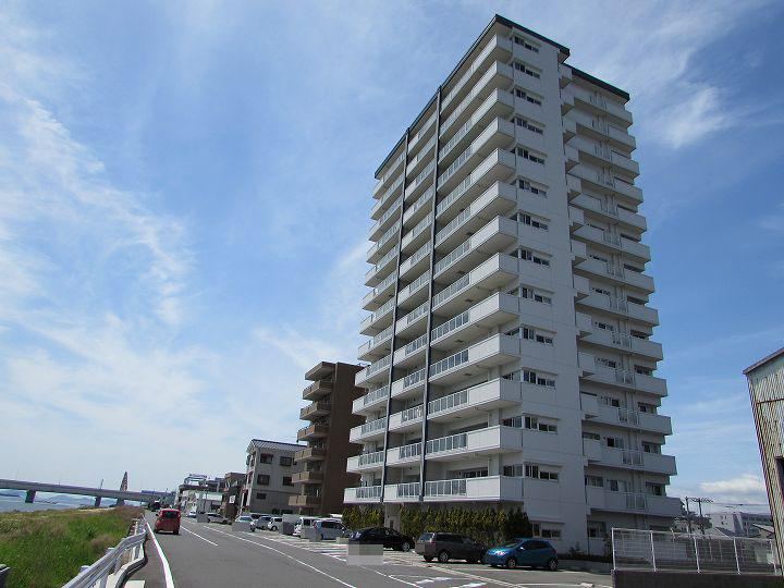 4LDK apartment in Nishi Ward, Hiroshima - Photo 1