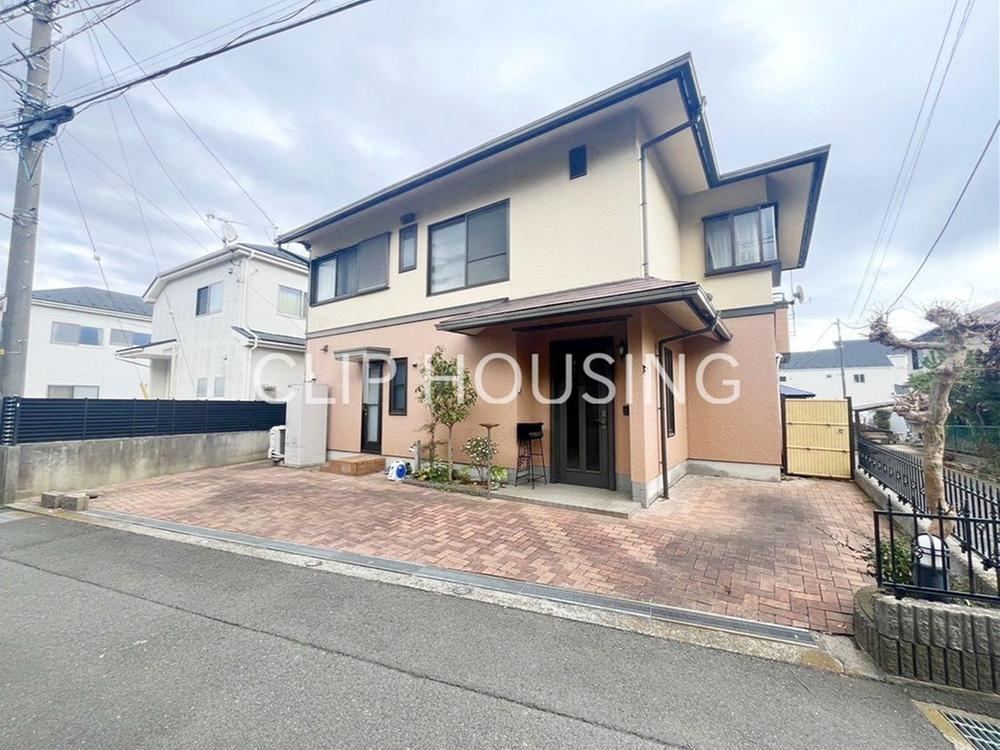 Custom-Built 5SLDK House by Sekisui House in Hiratsuka - Photo 1