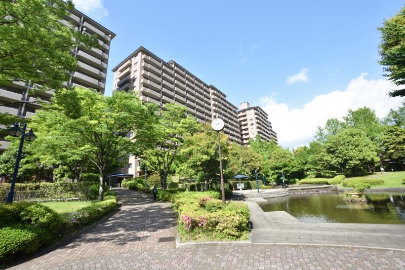 Bright 3LDK Apartment in Yokohama - Photo 1