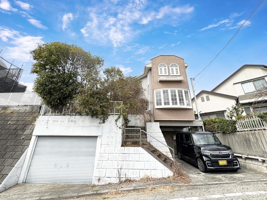 Spacious 6LDK House Ideal for Large Families in Konan-ku, Yokohama - Photo 1