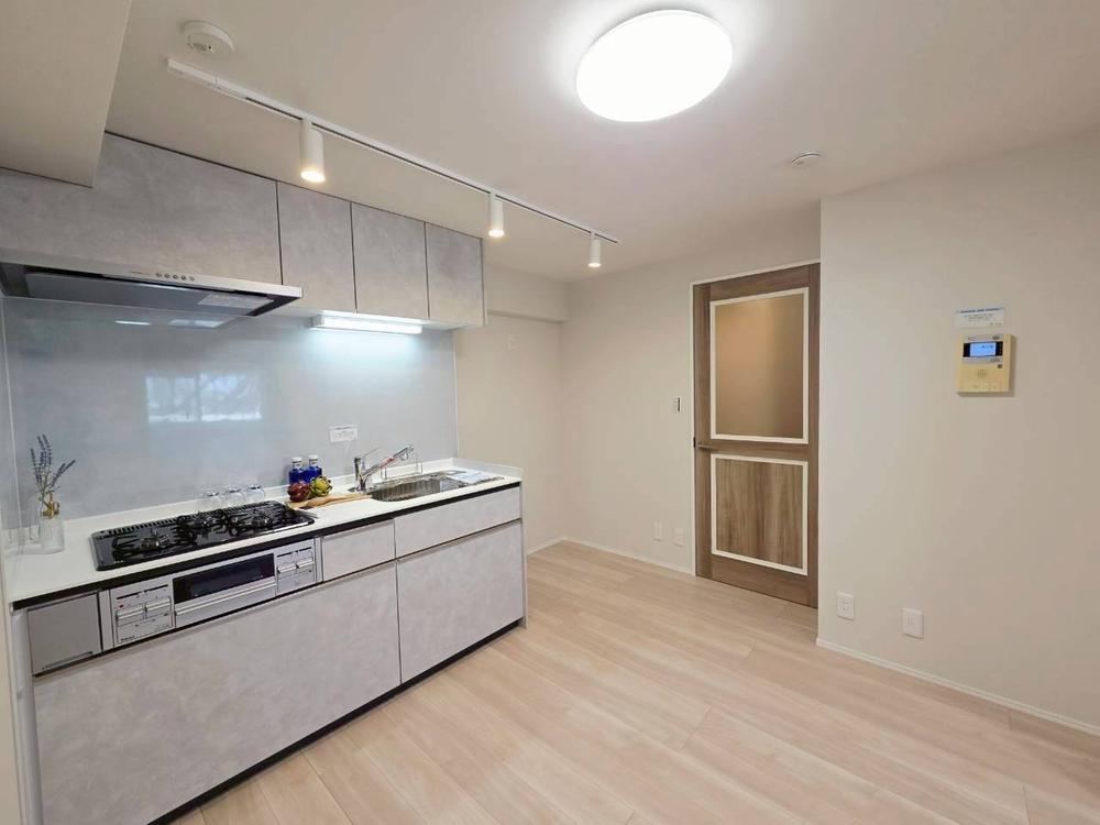Viewing Available Now with Home Pickup Service - Photo 1
