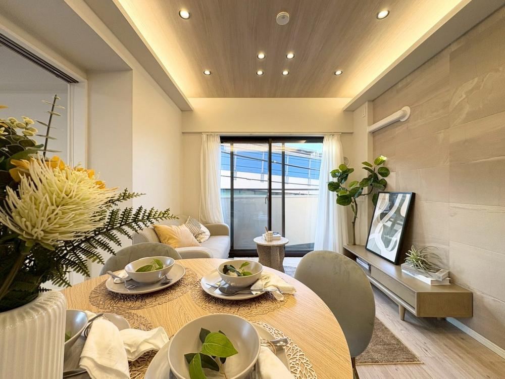 Renovated 3LDK Apartment in Suginami - Photo 1