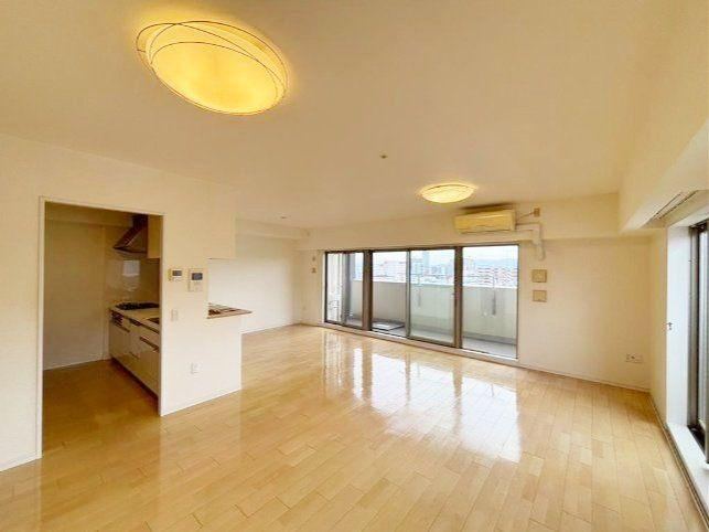 2LDK apartment in Otsu, Shiga - Photo 1