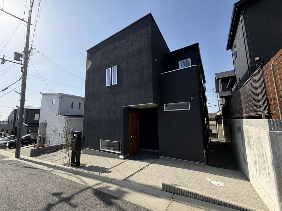3LDK house in Takarazuka, Hyogo - Photo 1