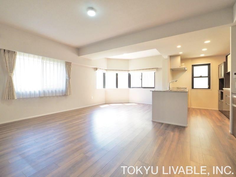3LDK apartment in Nishinomiya, Hyogo - Photo 1