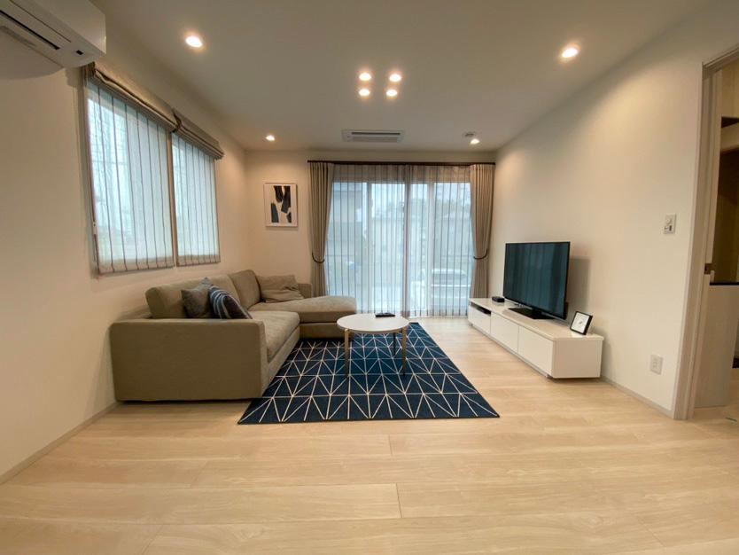 High-Efficiency All-Electric Home with Solar Power in Oyama - Photo 1
