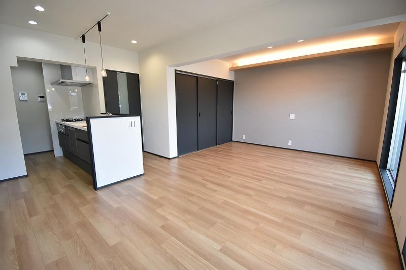 3LDK+S apartment in Nishi Ward, Hiroshima - Photo 1