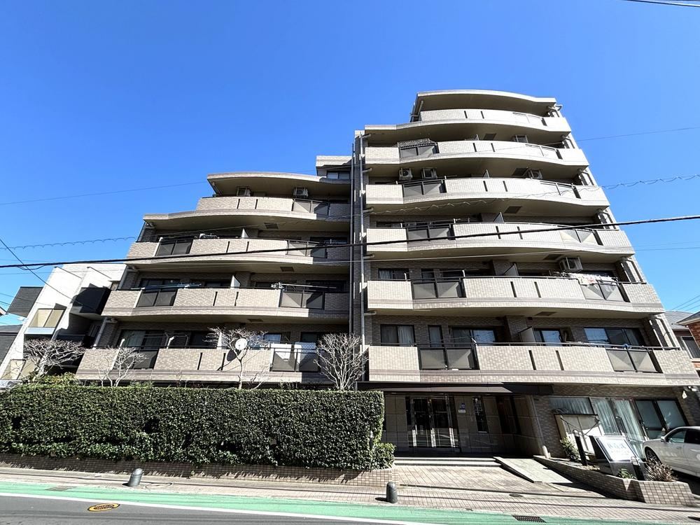 Renovated 3LDK with Rooftop Terrace in Kashiwa - Photo 1