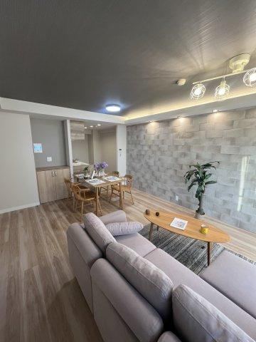 Interior Renovated Apartment Available for Viewing - Photo 1