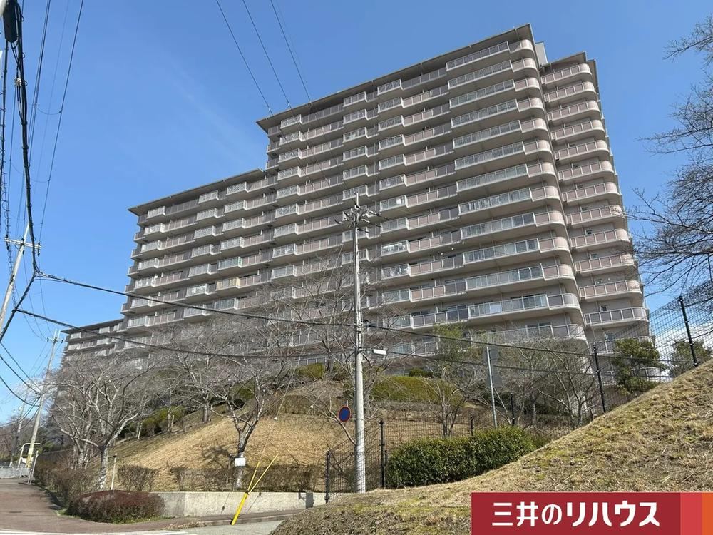 3LDK apartment in Inagawa, Kawabe District, Hyogo - Photo 1