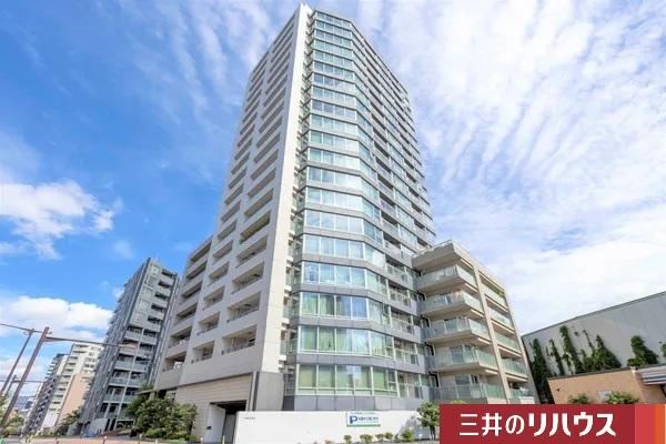 Modern 1LDK Apartment in Honmachi - Photo 1