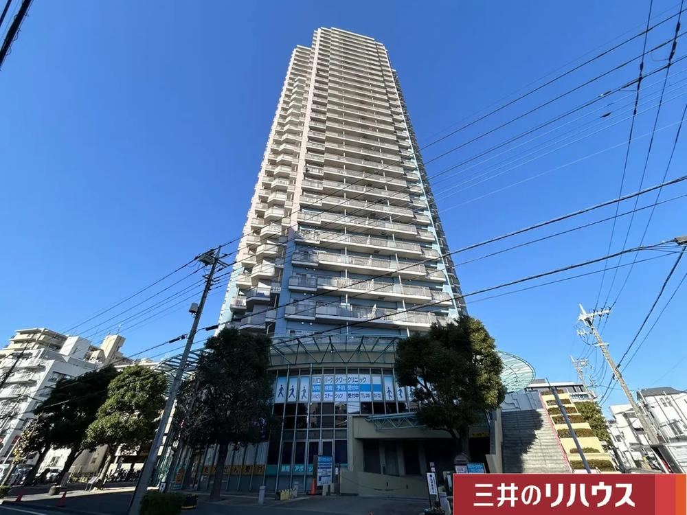 Bright 3LDK Corner Apartment in Kawaguchi - Photo 1