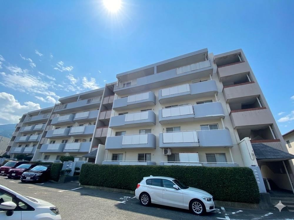 3LDK apartment in Moji Ward, Kitakyushu, Fukuoka - Photo 1