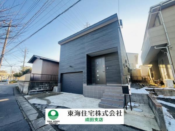 Modern 1LDK House with Storage and Parking - Photo 1