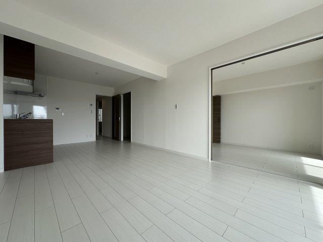 3LDK apartment in Akashi, Hyogo - Photo 1