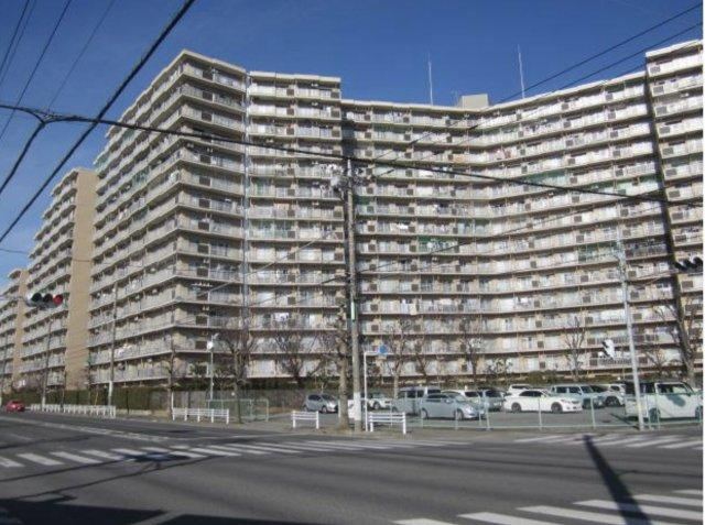 Family-Friendly 3LDK Apartment in Fukaya - Photo 1