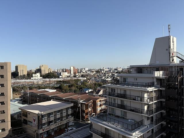Bright 3LDK Apartment with Scenic Views in Asaka - Photo 1