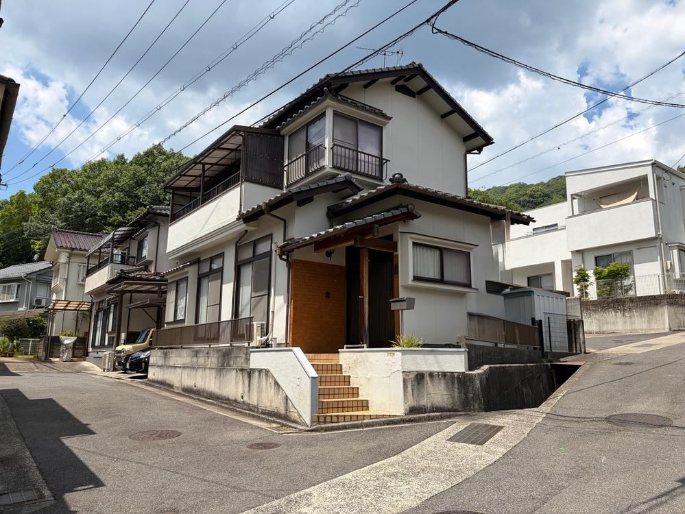 5LDK house in Aki Ward, Hiroshima - Photo 1