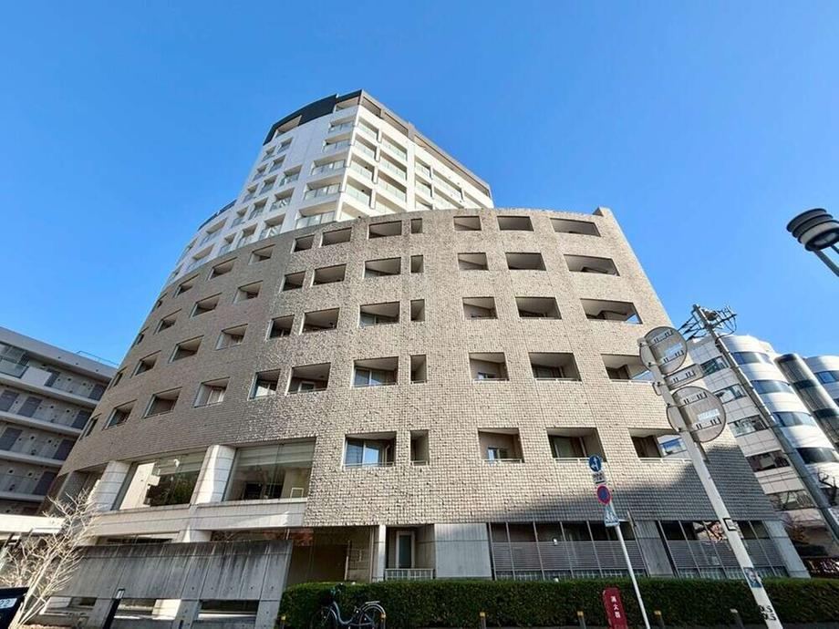 Cozy Studio Apartment near Meguro River - Photo 1