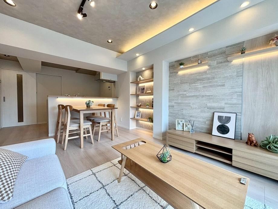 Bright 2LDK+S Apartment in Itabashi, Tokyo - Photo 1