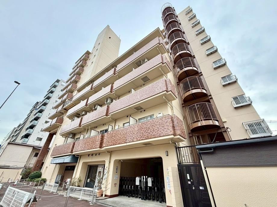 Newly Renovated 1LDK Apartment Near Shin-Otsuka Station - Photo 1