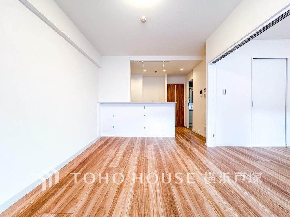 Renovated 3LDK Apartment in Isogo - Photo 1
