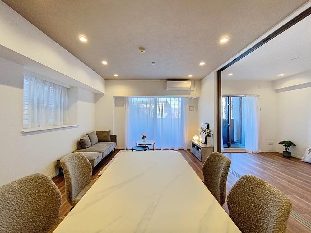 Spacious 4LDK Apartment with Renovation Near Shin-Koiwa Station - Photo 1