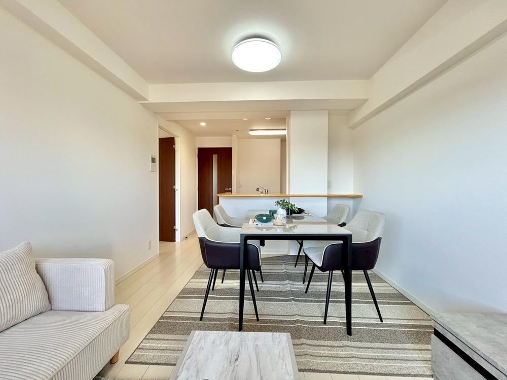 Bright 2LDK Apartment with Great Views in Soka - Photo 1