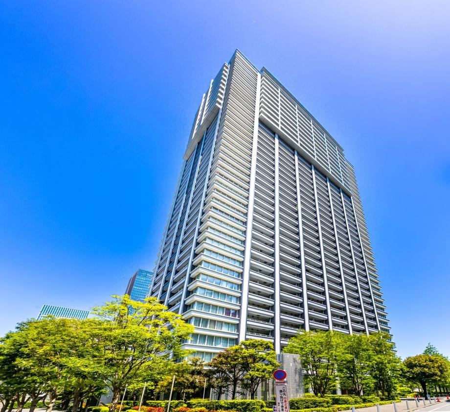 2LDK apartment in Minato Ward, Tokyo - Photo 1