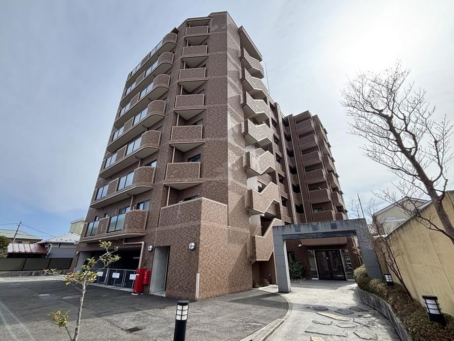 Pet-Friendly 3LDK Apartment in Quiet Kashiwagi Area - Photo 1