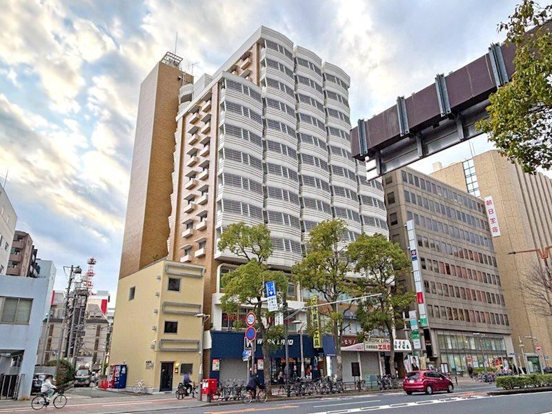 Renovated 2LDK Apartment Near Kawasaki Station - Photo 1