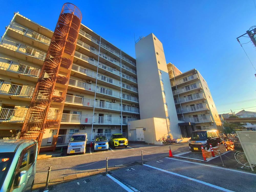 Stylish 3LDK Apartment in Ichikawa - Photo 1
