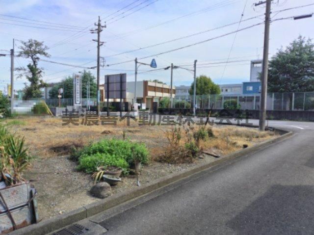 340 m² land in Motosu, Gifu - Photo 1
